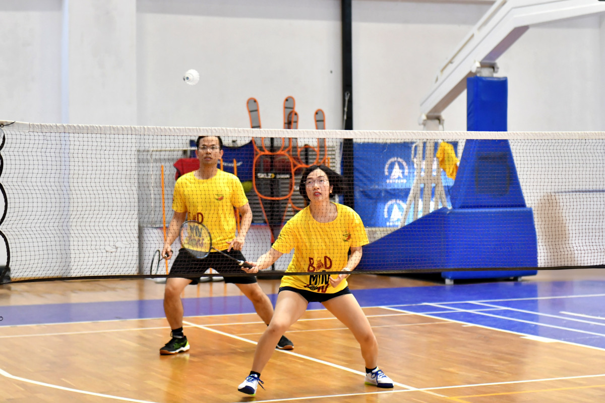 Veteranlar badminton şenliği başladı